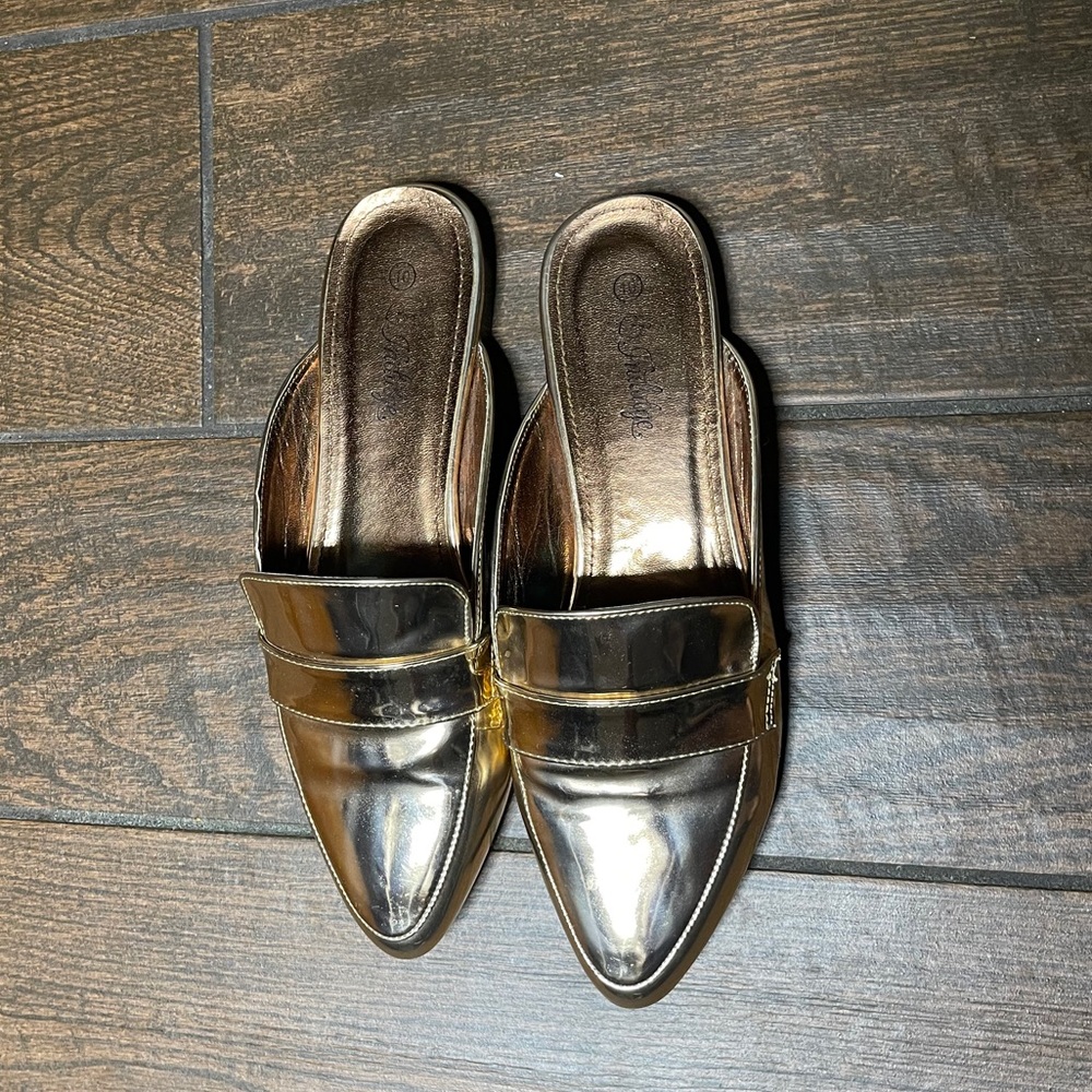 Gold Shiny Slipper 💛